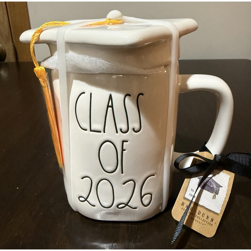 RAE DUNN-Magenta-MUG w/ LID-CLASS OF 2026-White-Graduation-Coffee-NWT